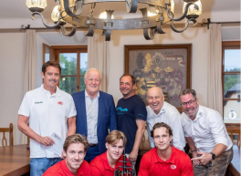 KAC mit BGM und Meisterle Gruppenfoto