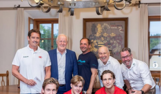 KAC mit BGM und Meisterle Gruppenfoto